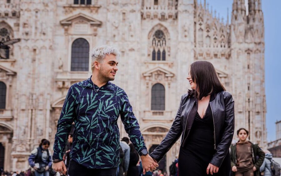 Milan: Private Professional Photoshoot at the Duomo - Meeting at McDonald’s Milano Duomo