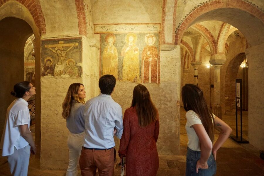 Milan: San Sepolcro Crypt Skip-the-Line Entry Ticket - What San Sepolcro reveals about Milan’s oldest center