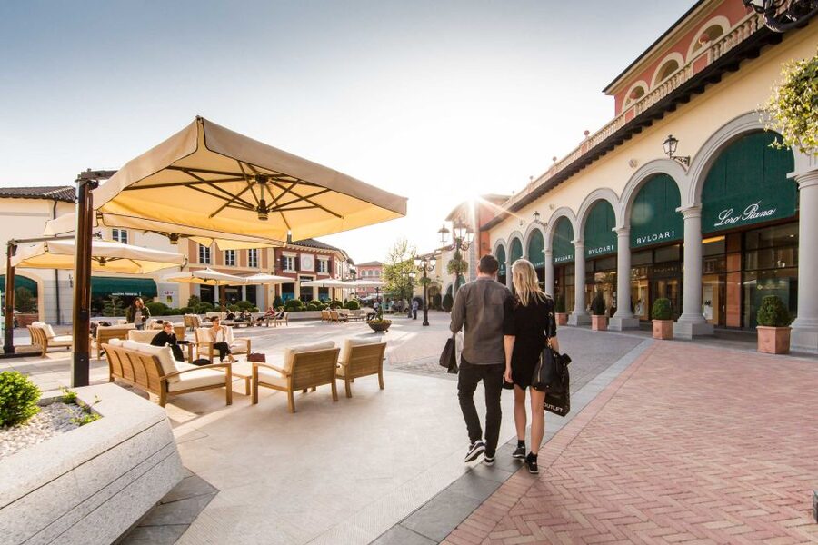 Milan: Serravalle Designer Outlet Roundtrip Bus Transfer - Key points before you book