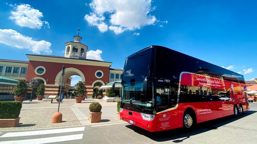 Milan: Serravalle Designer Outlet Roundtrip Bus Transfer - The 90-minute coach ride to Piedmont