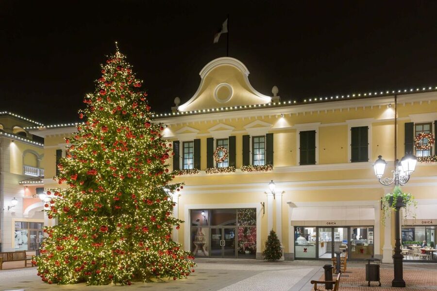 Milan: Serravalle Designer Outlet Roundtrip Bus Transfer - How to manage the outlet without wasting time