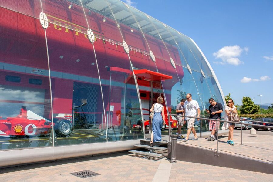 Milan: Serravalle Designer Outlet Roundtrip Bus Transfer - Is $28 a good value?