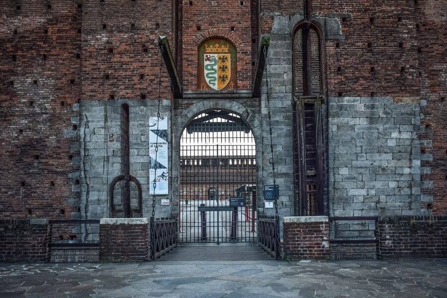 Milan: Sforza Castle and Michelangelo's Pietà Rondanini Tour - Why Sforza Castle matters in modern Milan