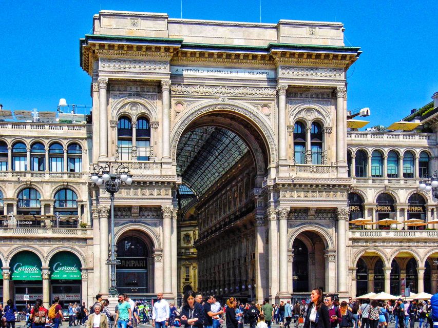 Milan: Skip-the-Line Guided Walk and "The Last Supper" - La Scala, opera, and the streets of Via Dante