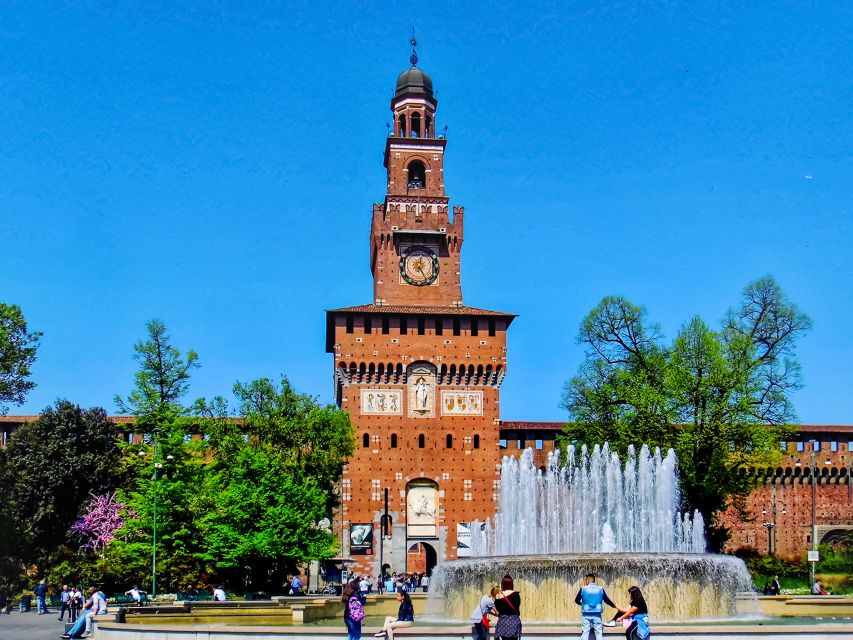 Milan: Skip-the-Line Guided Walk and "The Last Supper" - Walking to Santa Maria delle Grazie