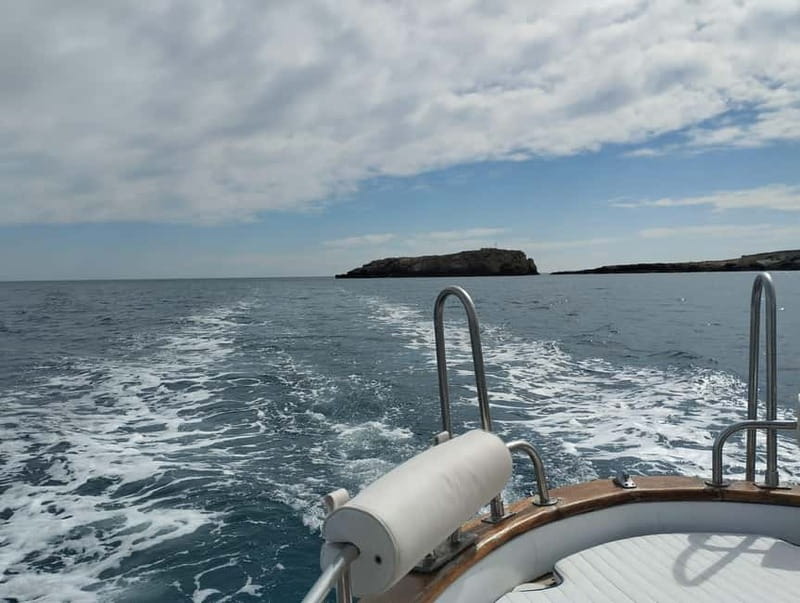 Monopoli: 2.5 Hour Boat Tour to the Polignano a Mare Caves - Focaccia, taralli, prosecco, and Apulian hospitality