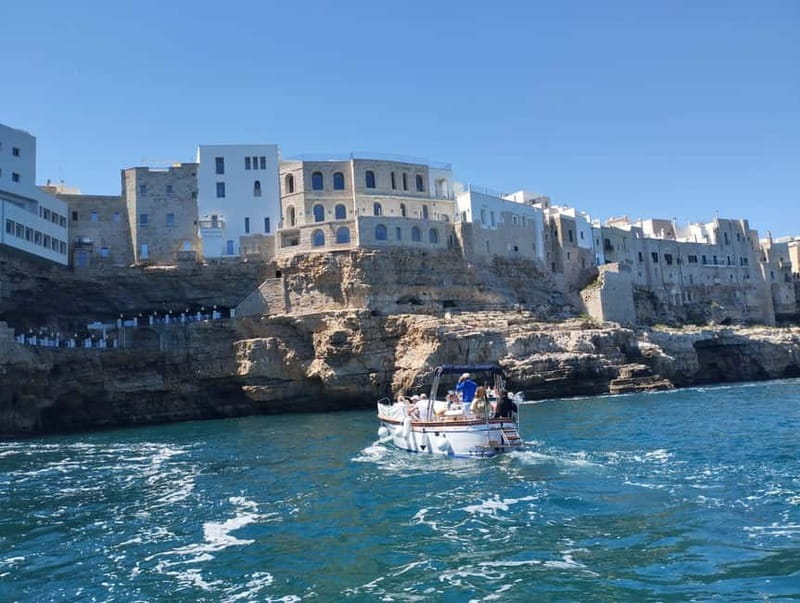 Monopoli: 2.5 Hour Boat Tour to the Polignano a Mare Caves - Leaving Molo Margherita and passing Monopoli