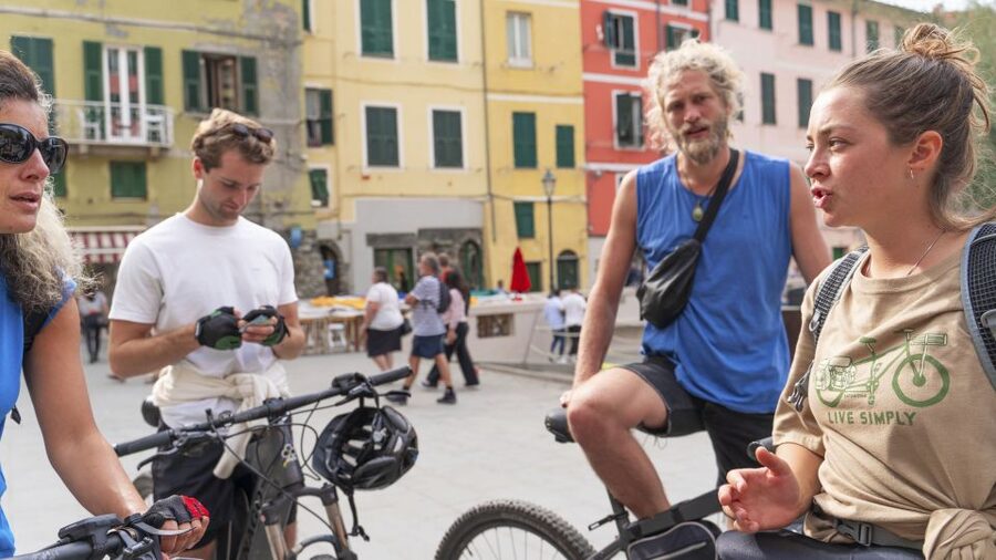 Monterosso al Mare: Cinque Terre National Park E-Bike Tour - Seeing Vernazza from above