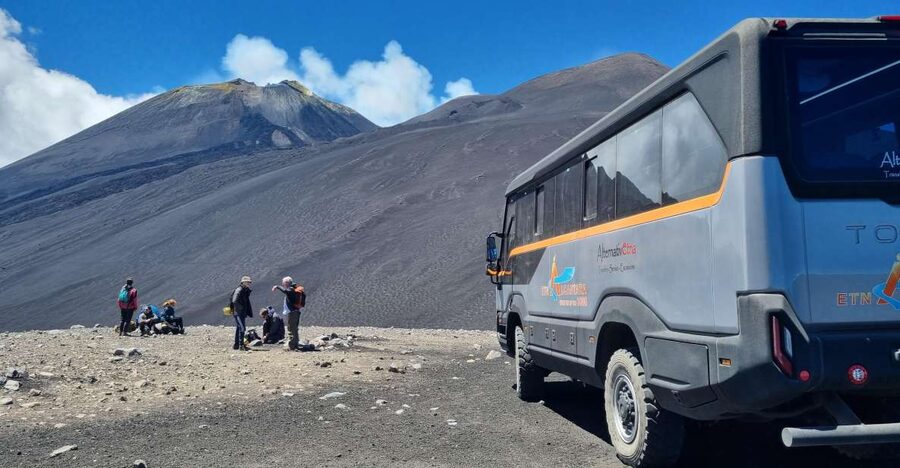 Mount Etna: Ascent to 2800m by 4x4 - The short walk to 2865 meters