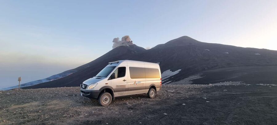 Mount Etna: Ascent to 2800m by 4x4 - What the guide adds to a short tour