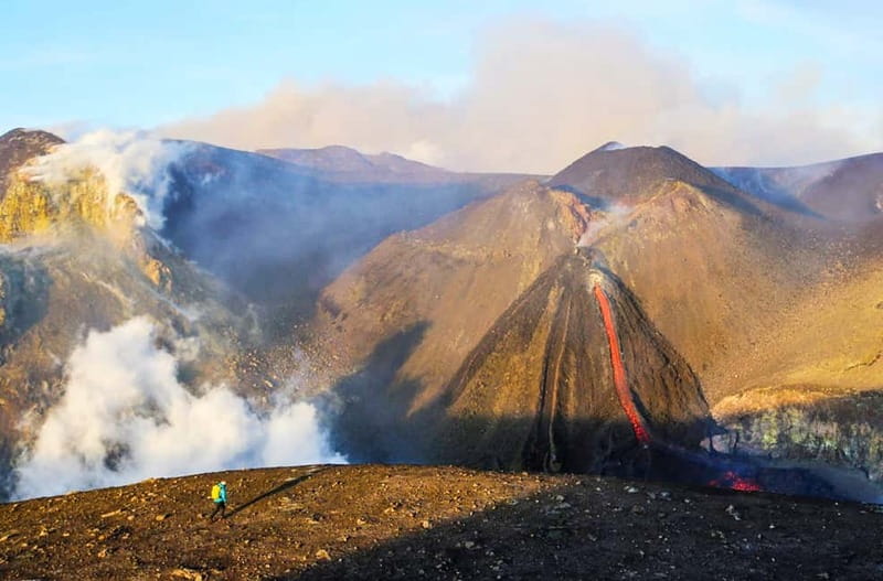 Mount Etna: Trek to 3000m with cable car and jeep - Barbagallo crater and the high volcanic views