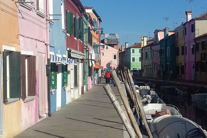 Murano Glass Experience With a Visit to a Burano Lace Island - Why these two islands are worth your time