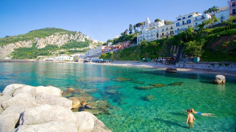 Naples: Capri Transfer with Island Boat Tour and Free Time - Finding the ferry at Naples