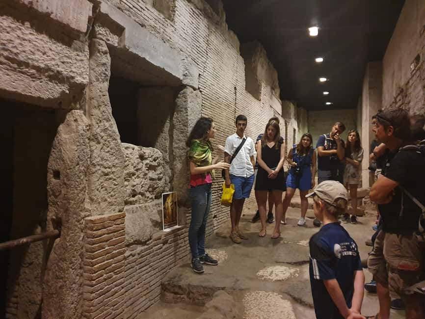 Naples: City Walking Tour w/ Underground Roman Ruins Ticket - Guide quality and language arrangements