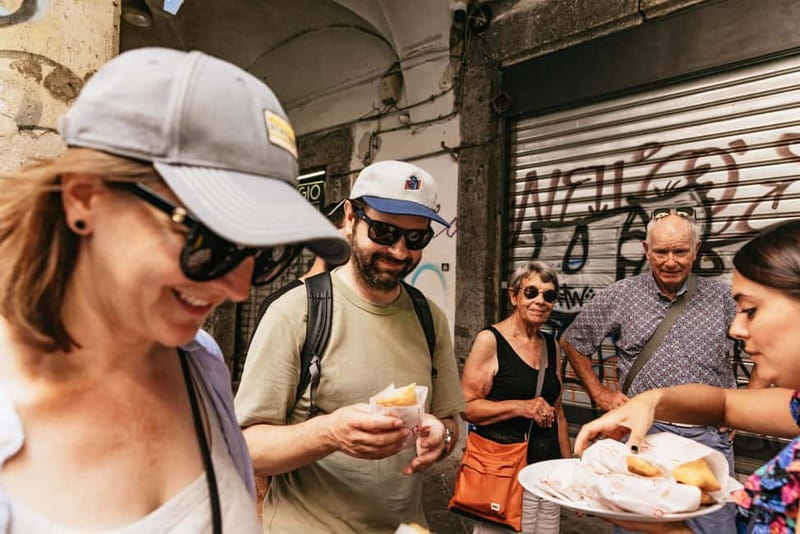 Naples: Guided Street Food Tour with Spritz - Why this Naples food walk works so well