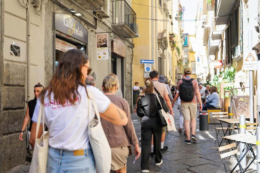 Naples: Historic Center and Sansevero Chapel Walking Tour - Via dei Tribunali and the everyday old town