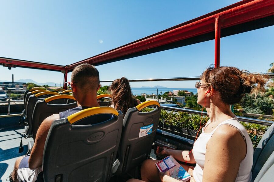 Naples: Hop-on Hop-off Bus Tour 24-Hour Ticket - Start beside Castel Nuovo at Piazza Municipio
