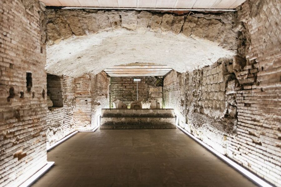 Naples: Naples Underground Entry Ticket and Guided Tour - The Roman Theater and the newly revealed Summa Cavea