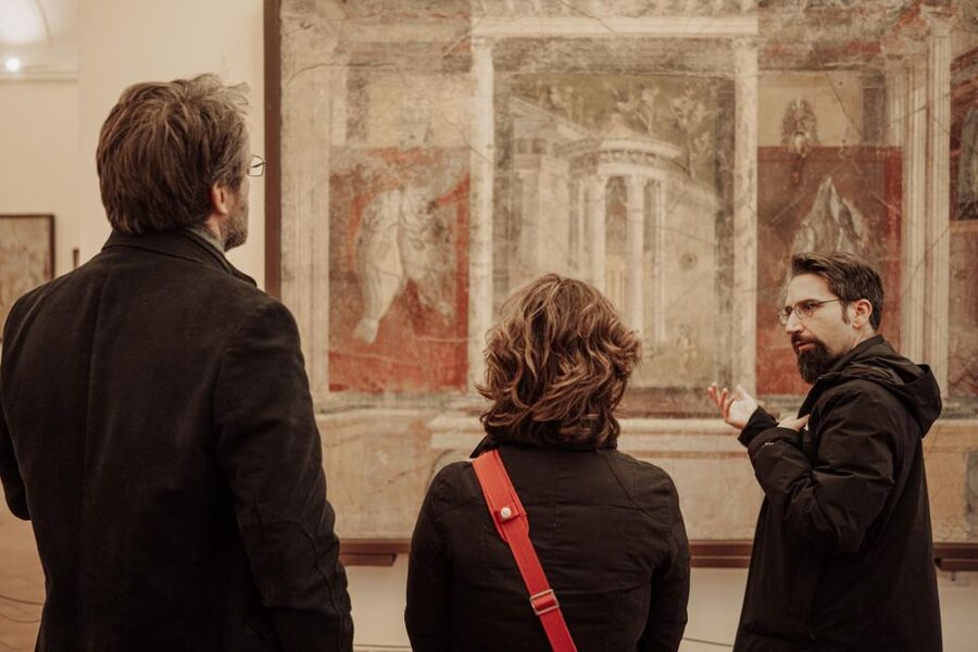 Naples: National Archaeological Museum of Naples Guided Tour - Pompeii and Herculaneum: art frozen by Vesuvius