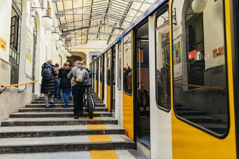 Naples: Panoramic Walking Tour with Funicular - Key points at a glance