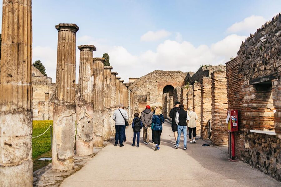 Naples: Pompeii and Mt. Vesuvius with Lunch and Wine Tasting - Is $141.27 Good Value?