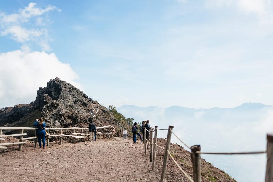 Naples: Pompeii and Mt. Vesuvius with Lunch and Wine Tasting - Pompeii With an Archaeologist, Not Just a Map