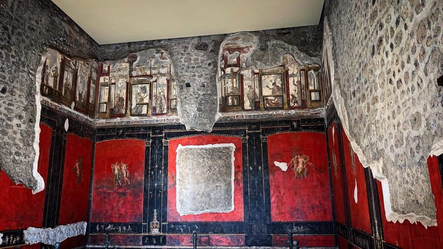 Naples: Pompeii Archaeology Park Tour & Skip-the-Line Entry - Temples, Baths, Shops, and Houses