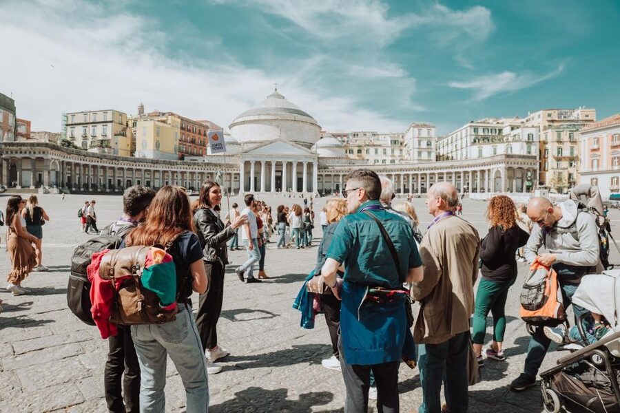 Naples: Royal Palace and Monumental Area Small Group Tour - Teatro San Carlo and the royal setting