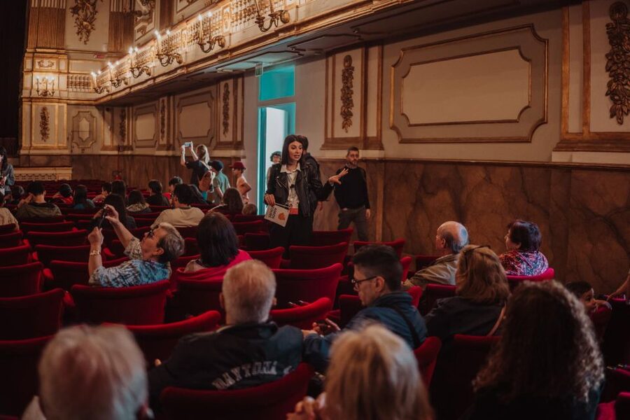 Naples: Royal Palace and Monumental Area Small Group Tour - Inside the Royal Palace of Naples