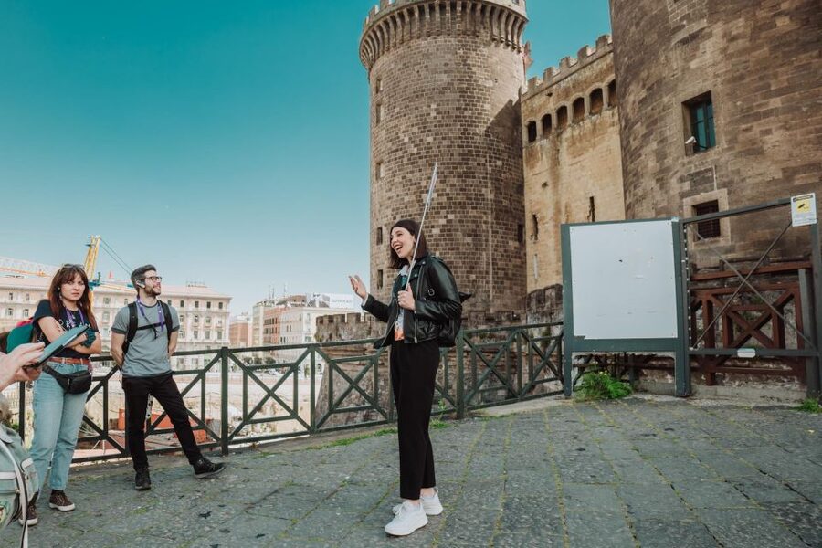 Naples: Royal Palace and Monumental Area Small Group Tour - Castel Nuovo and the medieval city