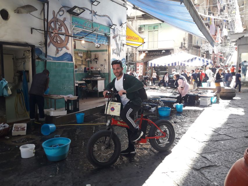 Naples: Sightseeing Tour by E-Bike - Castel Nuovo and Piazza del Municipio