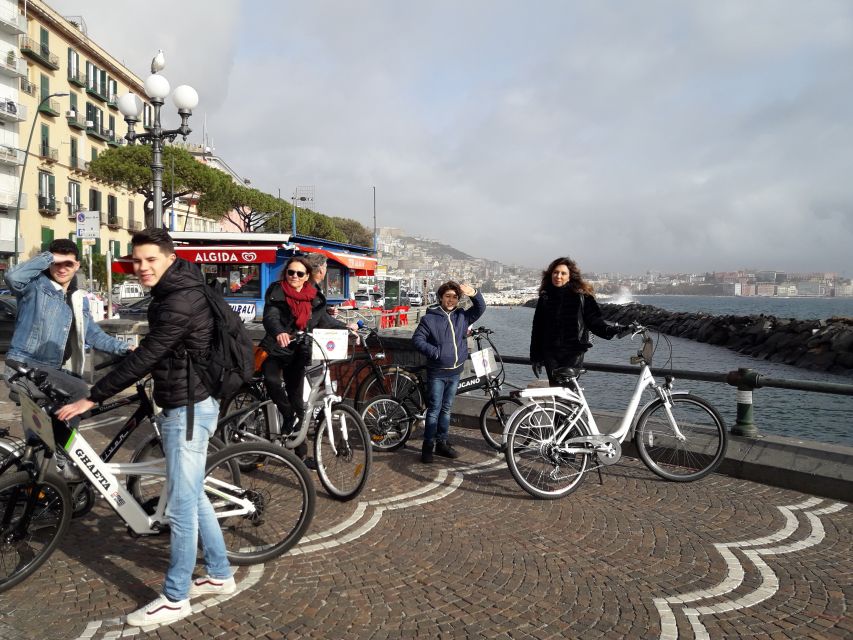 Naples: Sightseeing Tour by E-Bike - Guides, language, and group feel