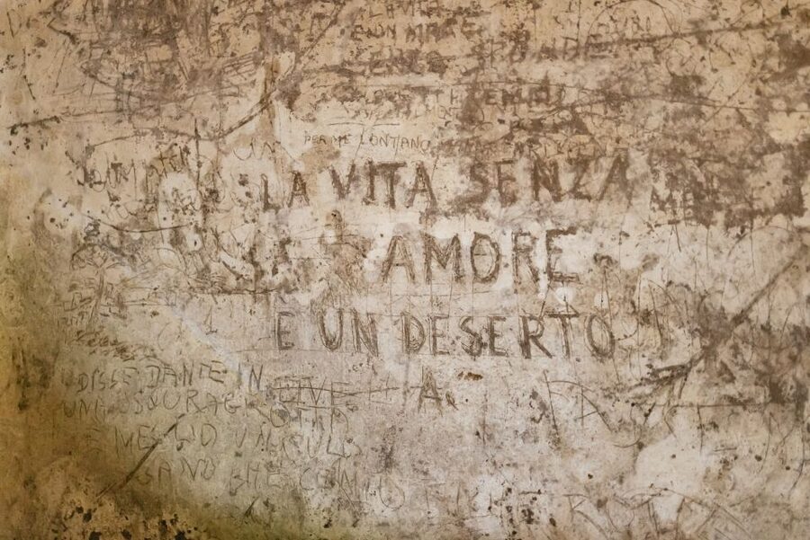 Naples: Spanish Quarters Underground Guided Tour - Is $17 good value?