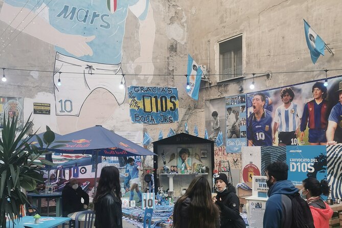 Naples Spanish Quarters Walking Tour Street Art, Folklore & Sweet - The Neapolitan sweet at the end