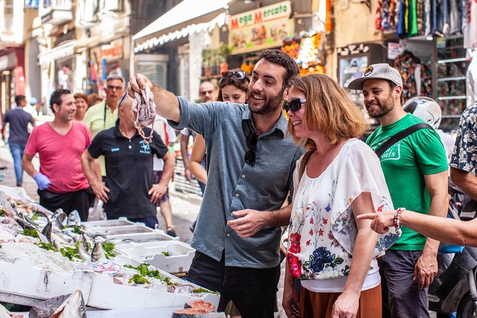 Not Just Another Naples Street Food Tour with Eating Europe - Pasta, bread, and the Neapolitan Sunday table