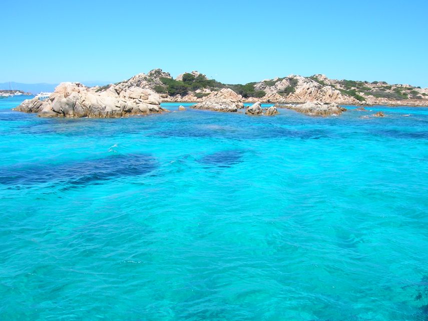 Olbia: Maddalena Archipelago Boat Tour with Minibus Transfer - Manto della Madonna and Budelli from the water