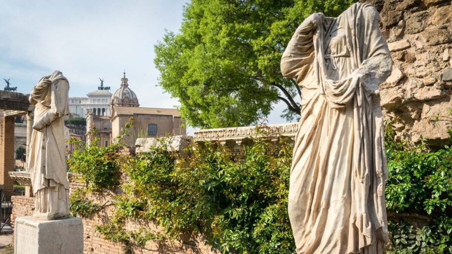 Palatine Hill and Roman Forum Tour with Fast-Track Entrance - What the guide adds to a difficult archaeological site