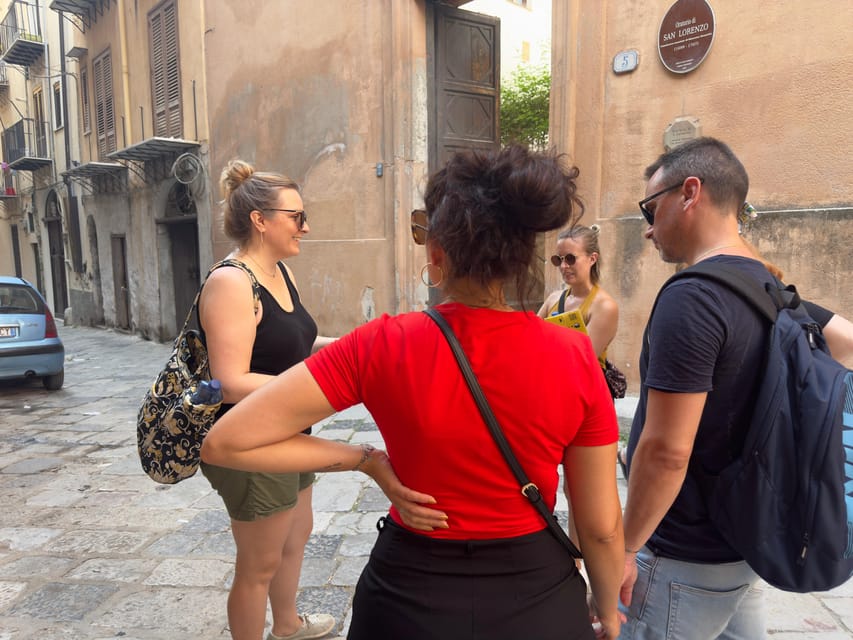 Palermo: Anti-Mafia Heroes Evening Walking Tour - The café stop and the one-mile walking pace