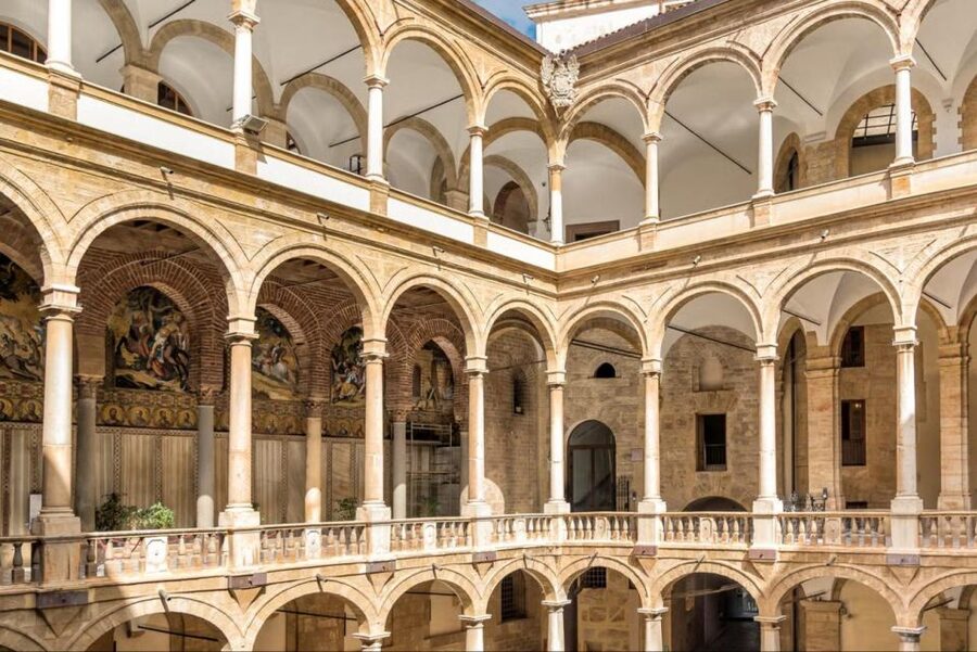 Palermo: Cappella Palatina and Palazzo dei Normanni Tour - Starting at the green ticket office near Piazza della Vittoria
