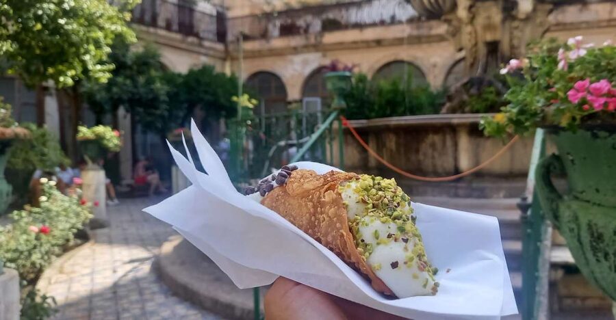 Palermo Sicilian Street Food Tour: Small Group with a Local - The first stop: panelle, crocchè, and Palermo’s fried tradition