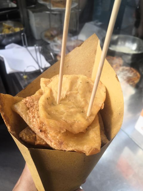 Palermo: Street Food Walking Tour at Sunset - Arancine and the moment to try the spleen sandwich