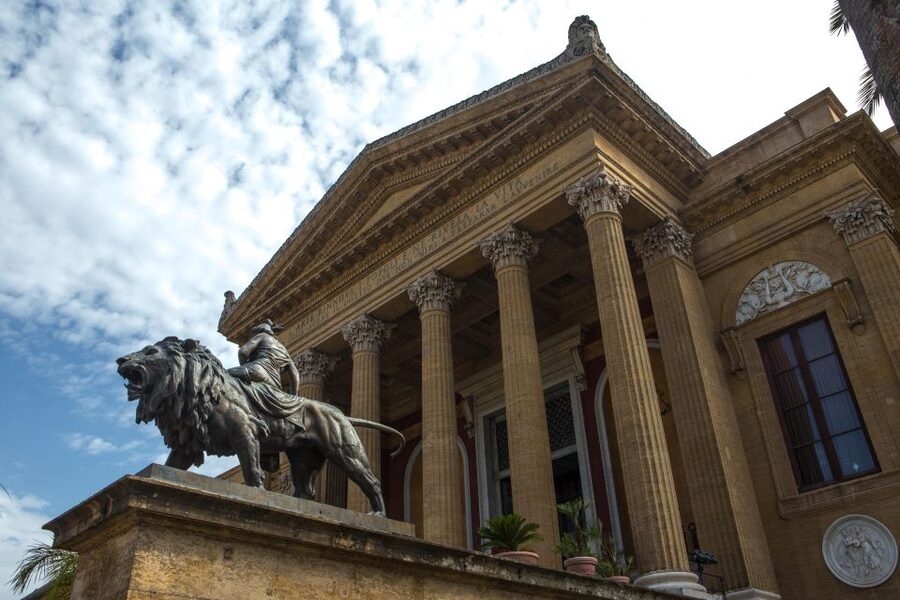 Palermo: Teatro Massimo Opera House Guided Tour - The Coat of Arms and Pompeian Rooms