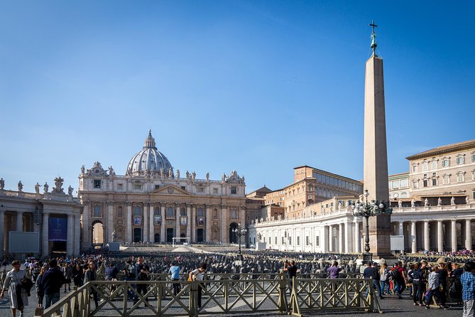 Papal Audience with Pope Leo XIV and Expert Local Guide - Finding a seat in St. Peter’s Square