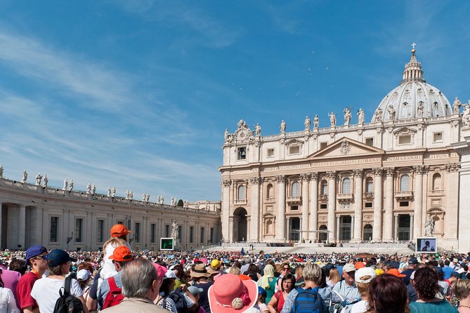 Papal Audience with Pope Leo XIV and Expert Local Guide - What happens after the guide leaves