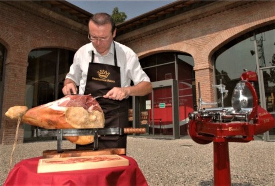 Parma: Parmigiano Production and Parma Ham Tour & Tasting - Why this Parma food tour works so well