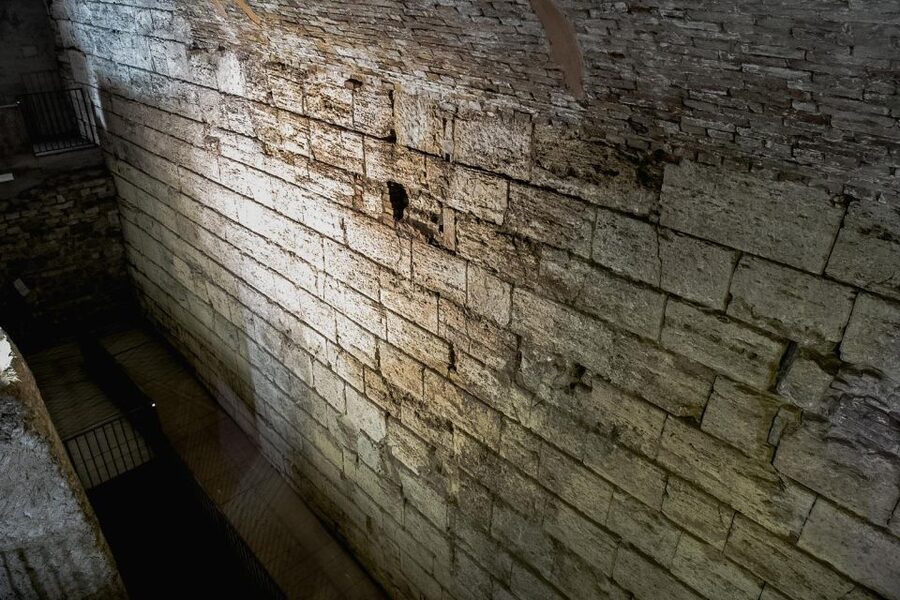 Perugia: Entry Ticket and Guided Tour of Perugia Underground - Roman roads, houses, and the siege of Perugia