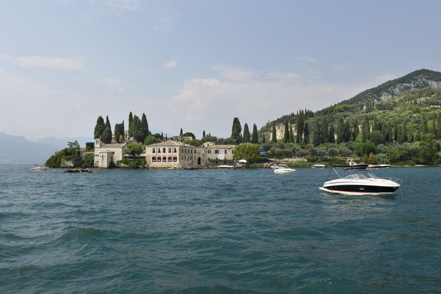 Peschiera: Half-Day Lake Garda Cruise with Lunch - Swimming in the lake with a life jacket