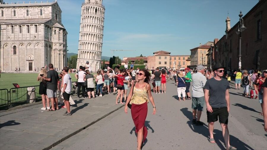 Pisa: Half-Day Afternoon Tour from Florence - The guided option and the guides