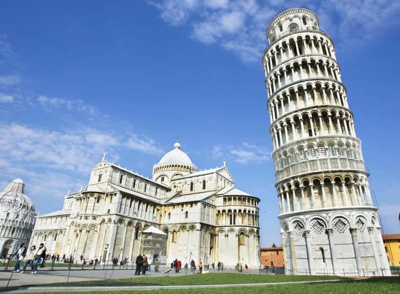 Pisa: Tower and Miracle Square with Skip-Line & Audio Guide - Climbing the Leaning Tower of Pisa