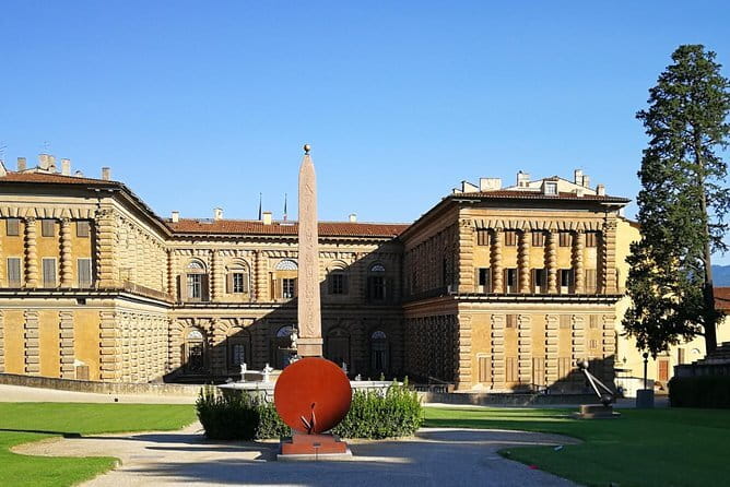 Pitti Palace, Boboli Garden & Palatina Gallery Guided Tour - Why Pitti Palace feels different from Florence’s other museums
